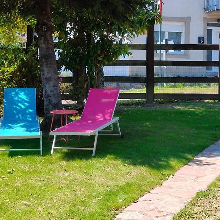 Apartamentos Rosa Jove Cabañas Extérieur photo